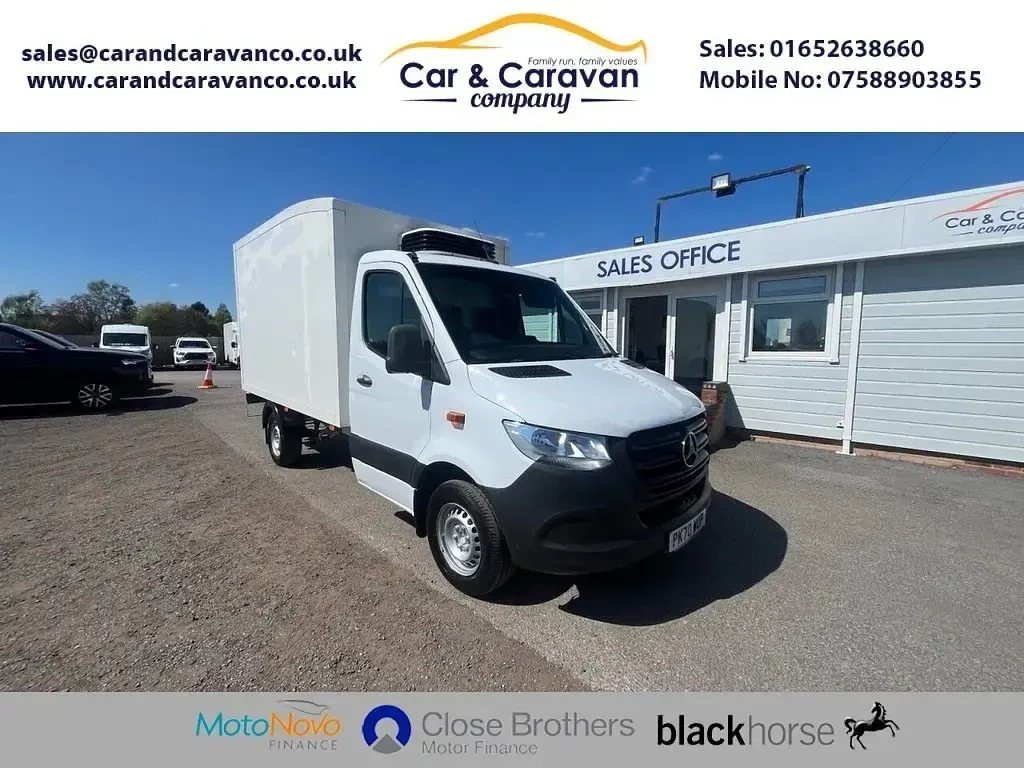 Begagnad Mercedes Sprinter Progressive 150 HK (110 kW) 2020 Vit Van