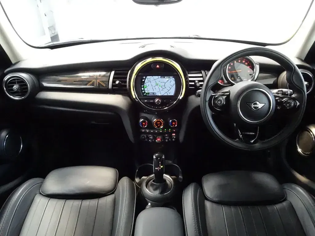 Used Mini Cooper Exclusive 136 HP (100 kW) 2020 Silver Hatchback