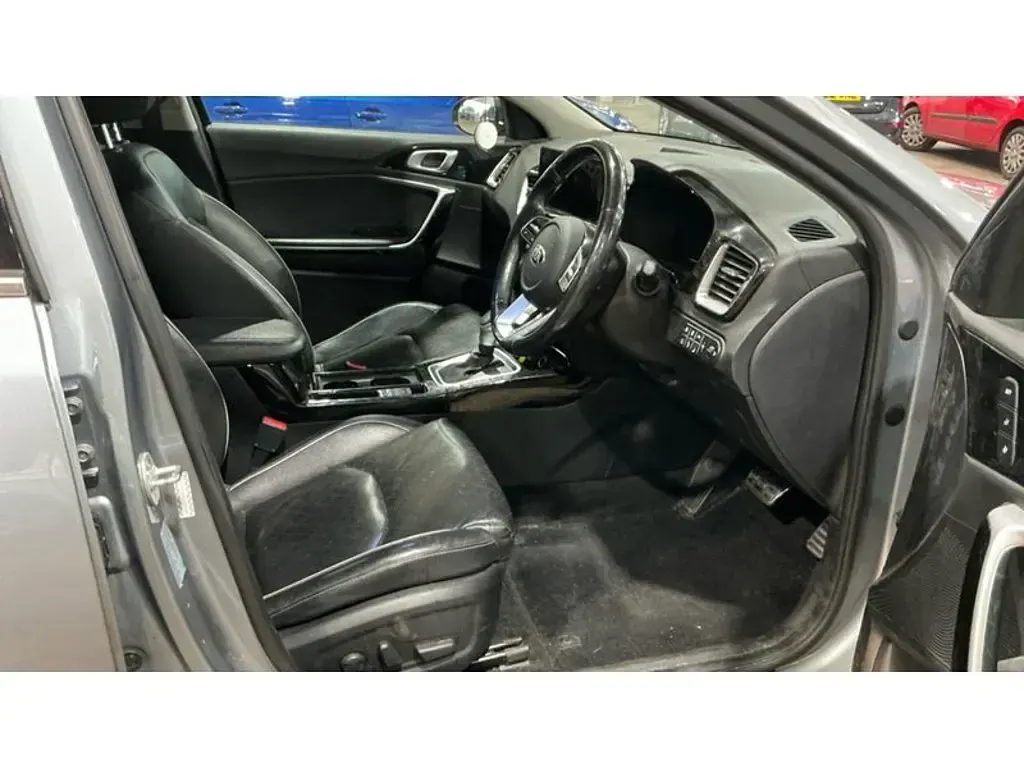 Used Kia XCeed First Edition 139 HP (102 kW) 2021 Silver SUV