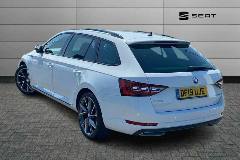 Used Skoda Superb SportLine 150 HP (110 kW) 2019 White Estate