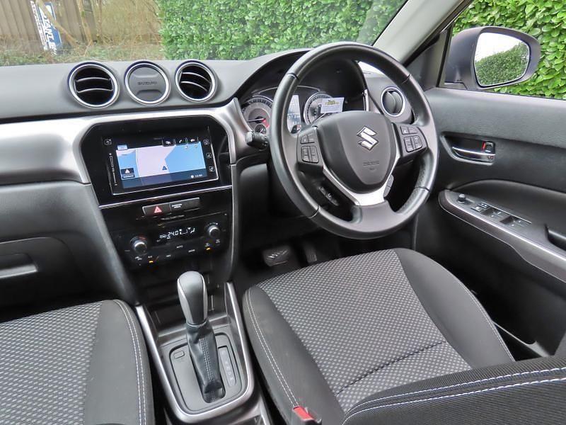 Used Suzuki Vitara SZ-T 2021 White SUV