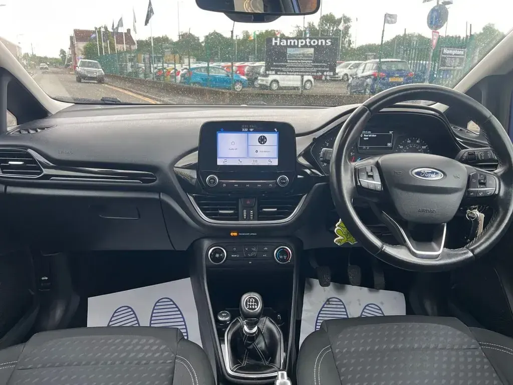Used Ford Fiesta Zetec 85 HP (62 kW) 2017 Blue Hatchback