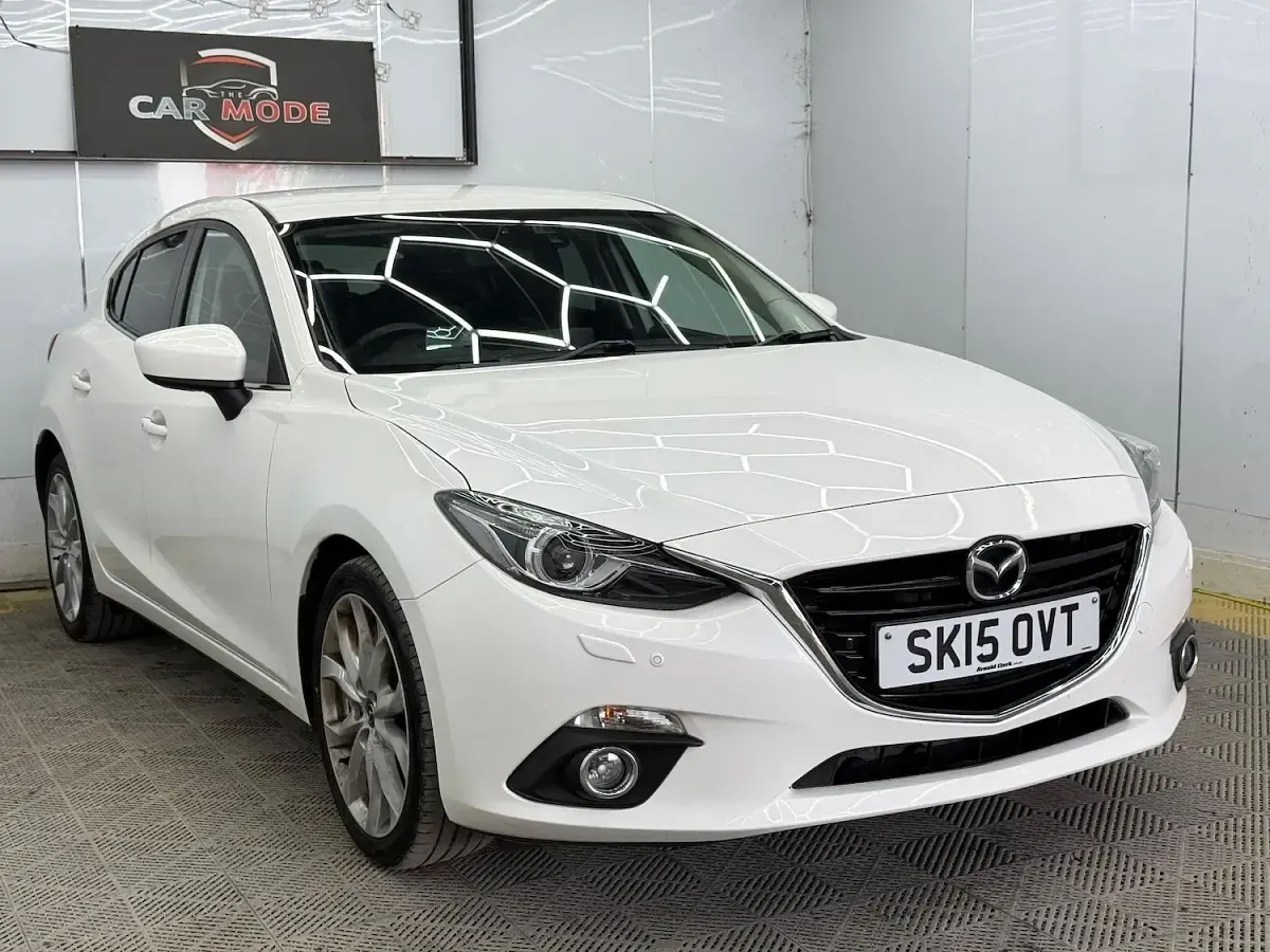 Used Mazda 3 Inclusive 165 HP (121 kW) 2015 White Hatchback