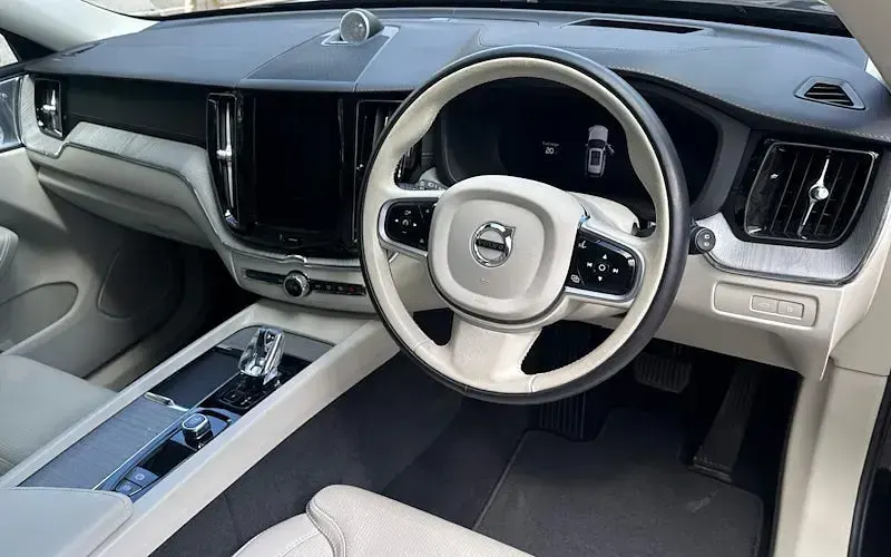 Usado Volvo XC60 Ultra 455 HP (334 kW) 2024 Preto SUV