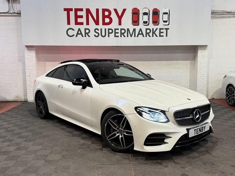 Used Mercedes E300 AMG Line Premium Plus 245 HP (180 kW) 2017 White Coupe