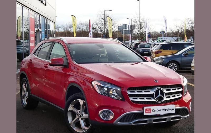 Red Used 2018 Mercedes GLA200 SUV | £12,399 (Good price) - Image 1/4
