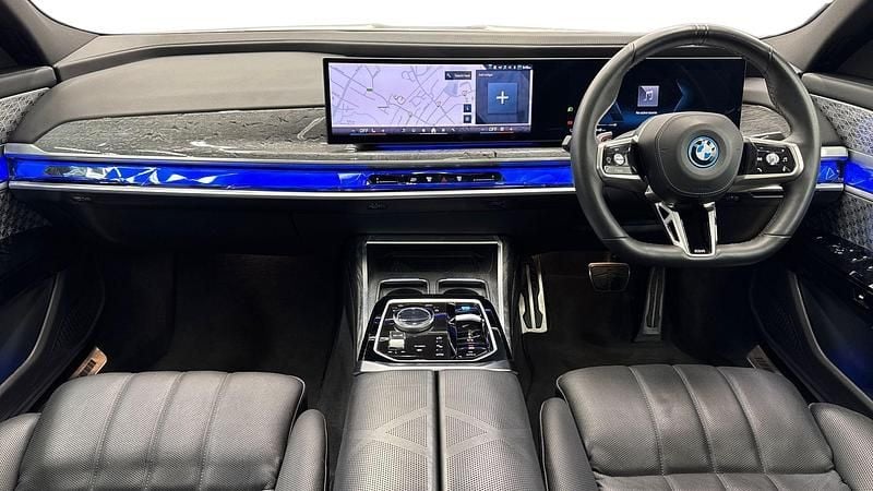 Used BMW i7 M Sport 400 kW (544 HP) 2023 White Sedan