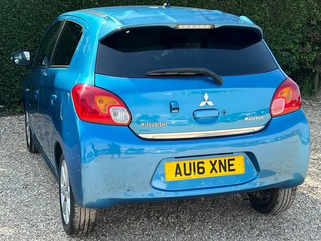 Usado Mitsubishi Mirage 79 HP (58 kW) 2016 Azul Citadino