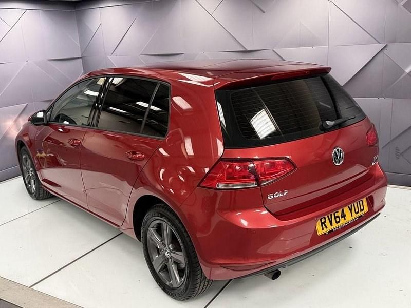 Used VW Golf VII Match 105 HP (77 kW) 2014 Red Hatchback