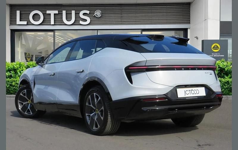Used Lotus Eletre 450 kW (612 HP) 2025 White SUV