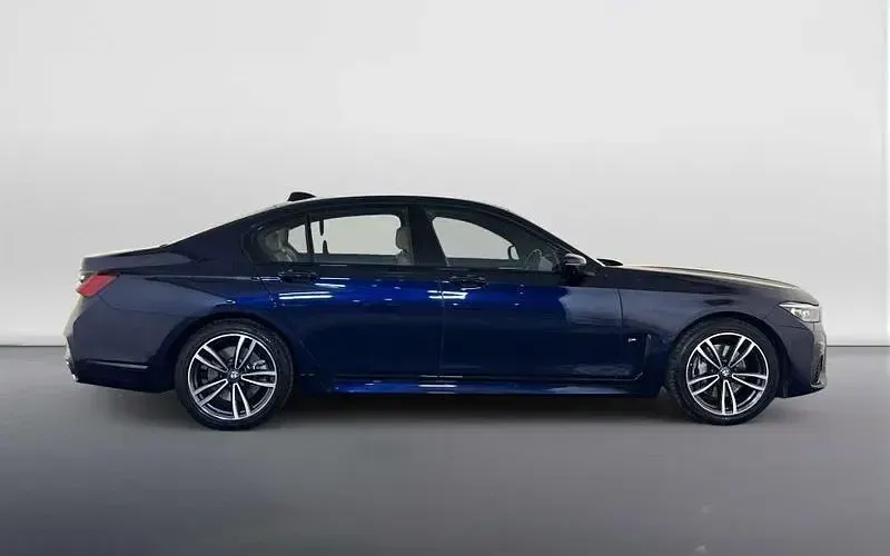 Used BMW 740 M Sport 340 HP (250 kW) 2022 Blue Sedan
