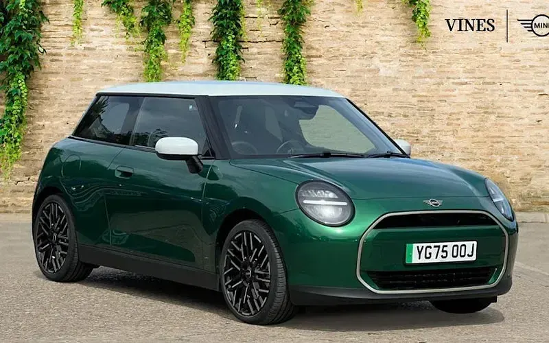 Used Mini Cooper Exclusive 135 kW (184 HP) 2026 Hatchback