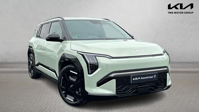 Green New 2026 Kia EV3 GT-Line SUV | £34,999 (Expensive) - Image 1/4