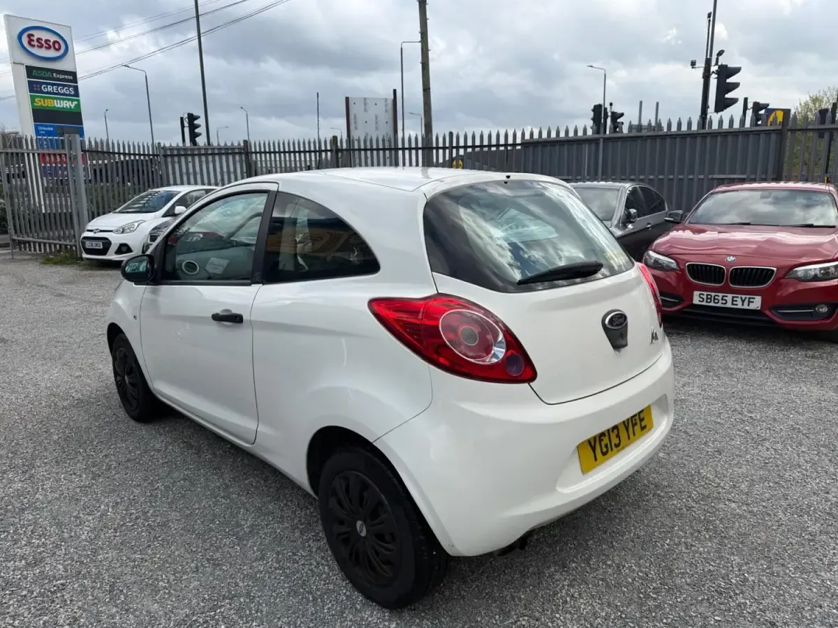 Używany Ford Ka Studio 69 KM (50 kW) 2013 Biały Hatchback