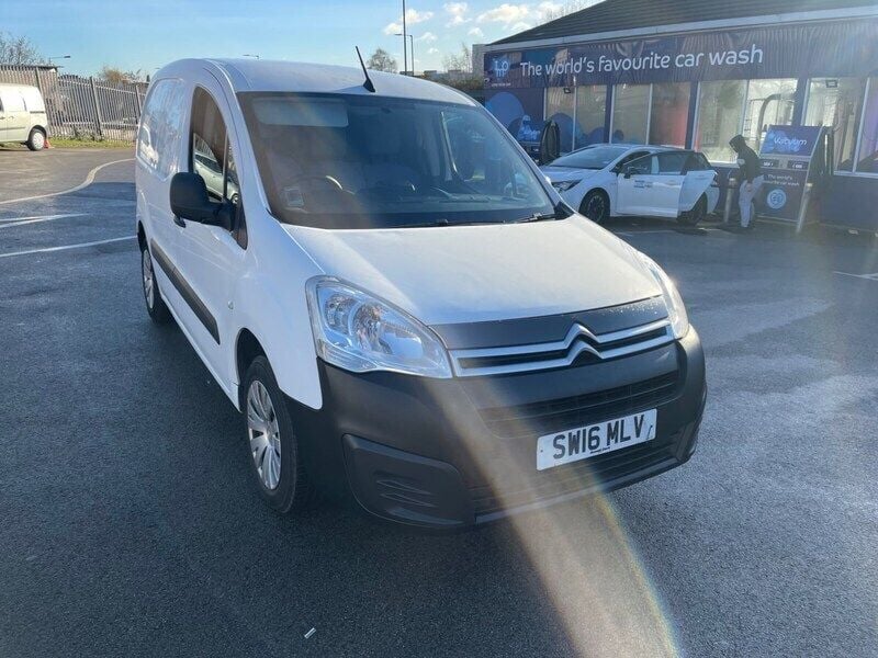 White Used 2016 Citroën Berlingo MPV | £3,895 (Super price) - Image 1/4