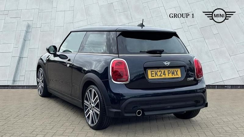 Usado Mini Cooper Exclusive 136 HP (100 kW) 2024 Preto Citadino
