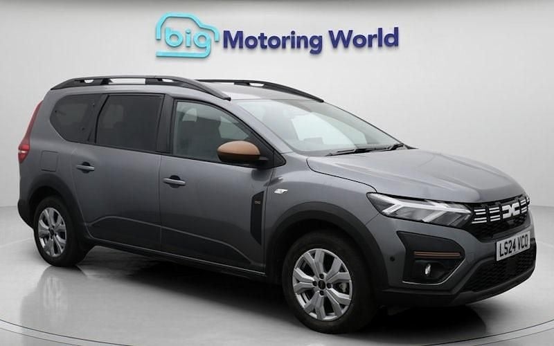 Used 2024 Dacia Jogger Extreme Estate | £20,000 (Fair price) - Image 1/4