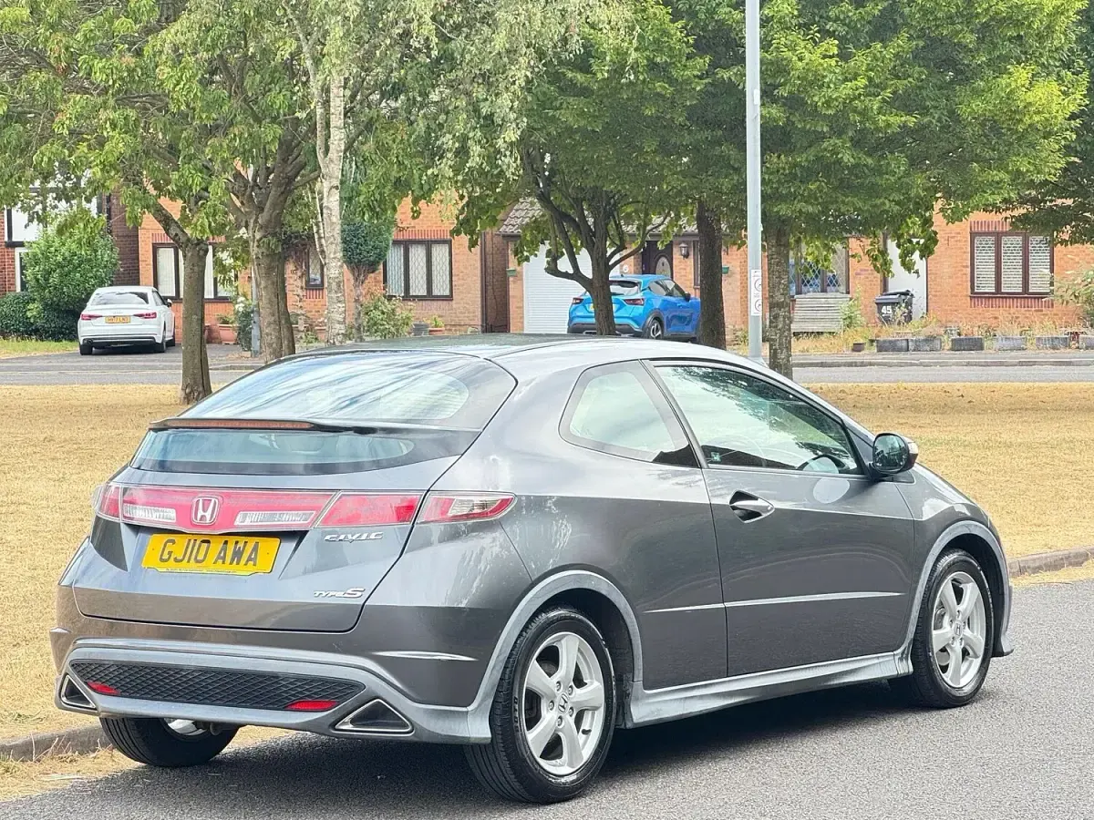 Used Honda Civic Type S 98 HP (72 kW) 2010 Silver Hatchback
