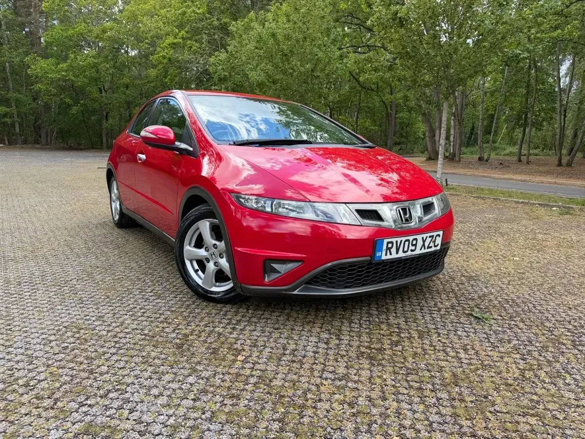 Używany Honda Civic SE 140 KM (102 kW) 2009 Czerwony Hatchback