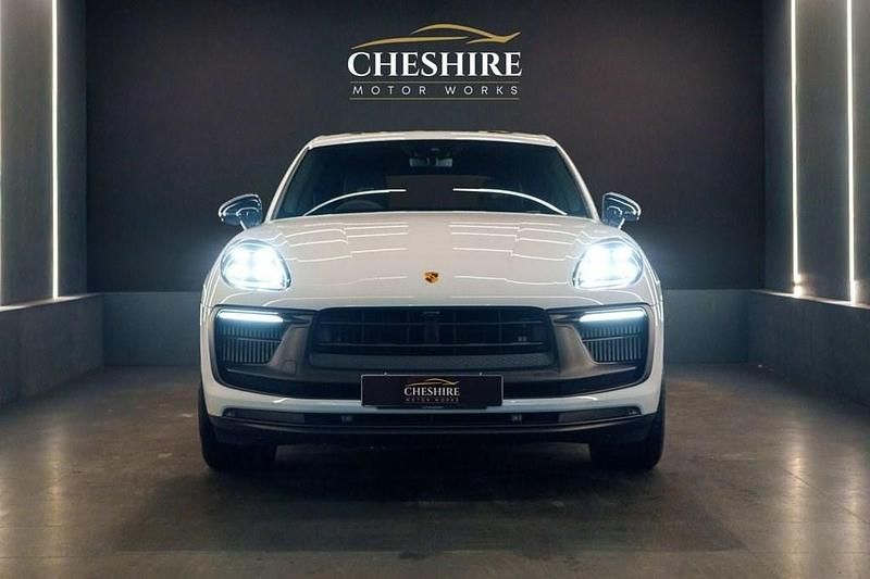 Used Porsche Macan 440 HP (323 kW) 2023 White SUV