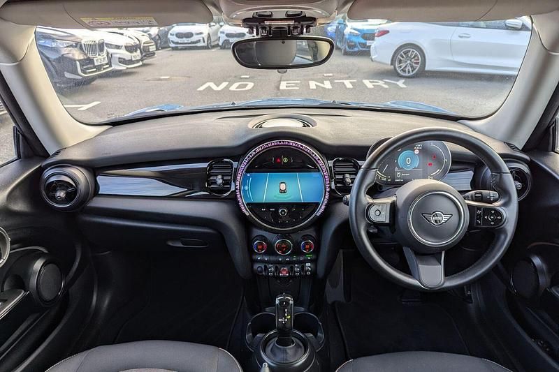 Used Mini Cooper Classic 134 HP (98 kW) 2023 Blue Hatchback