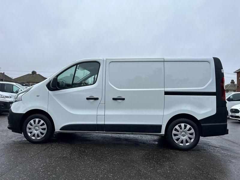 Used Renault Trafic Business 2021 White MPV