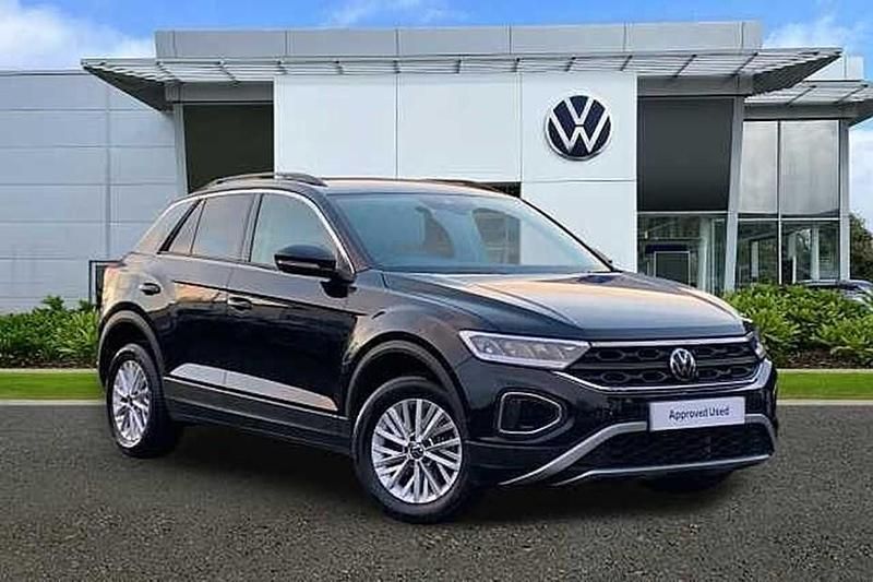 Used VW T-Roc Life 110 HP (80 kW) 2023 Black SUV