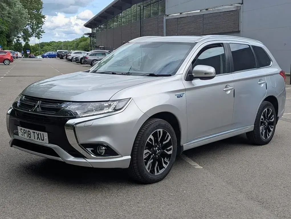 Used Mitsubishi Outlander P-HEV 2018 Silver SUV
