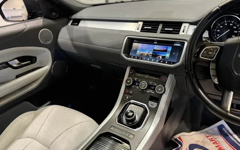 Used Land Rover Range Rover evoque HSE Dynamic 179 HP (131 kW) 2017 Black SUV