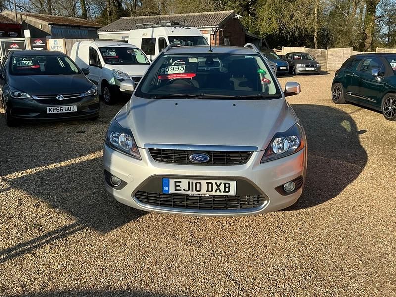 Used Ford Focus Titanium 134 HP (98 kW) 2010 Silver Estate