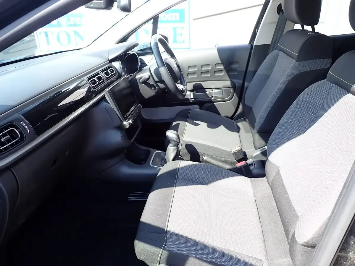 Used Citroën C3 Flair 82 HP (60 kW) 2018 Black Hatchback