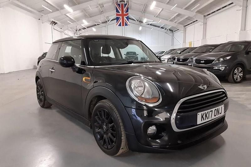Black Used 2017 Mini Cooper D Hatch Hatchback | £4,490 (Good price) - Image 1/1