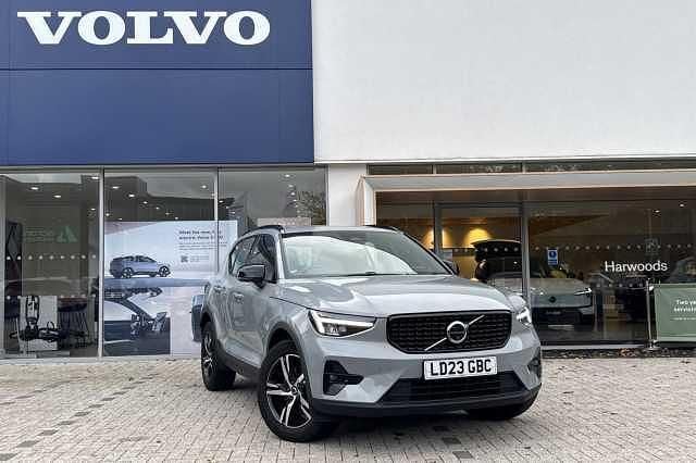 Used 2024 Volvo XC40 Plus SUV | £27,490 (Good price) - Image 1/4