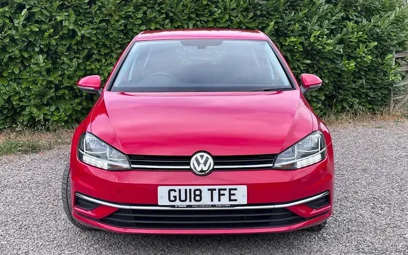 Used VW Golf VII SE 110 HP (80 kW) 2018 Red Hatchback