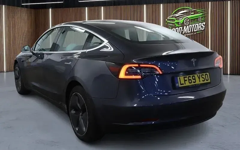 Used Tesla Model 3 Standard Range 180 kW (245 HP) 2019 Grey Sedan