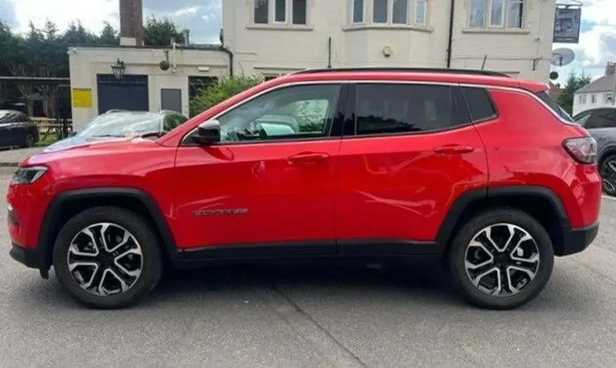 Used Jeep Compass Limited 128 HP (94 kW) 2023 Red SUV