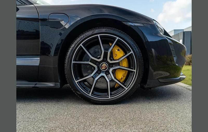 Used Porsche Taycan 559 kW (761 HP) 2023 Black Estate