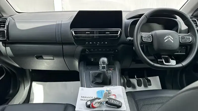 Used Citroën C5 PureTech 130 HP (95 kW) 2024 White Hatchback