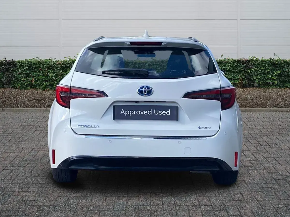 Used Toyota Corolla 140 HP (102 kW) 2025 White