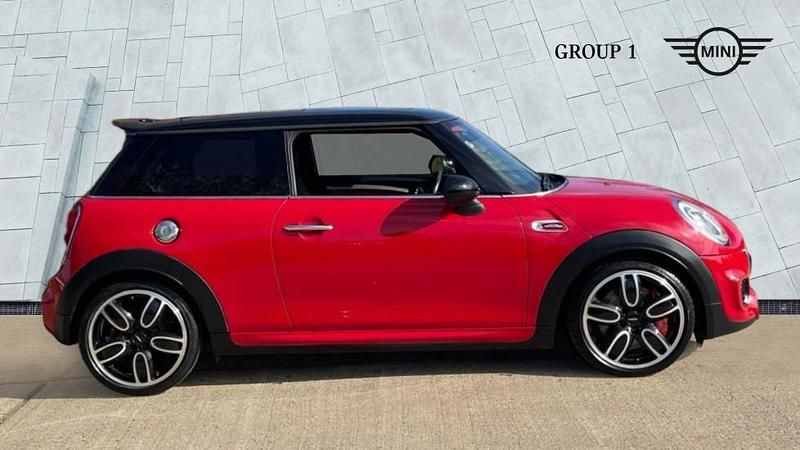Used Mini John Cooper Works Hatch 231 HP (169 kW) 2015 Red Hatchback