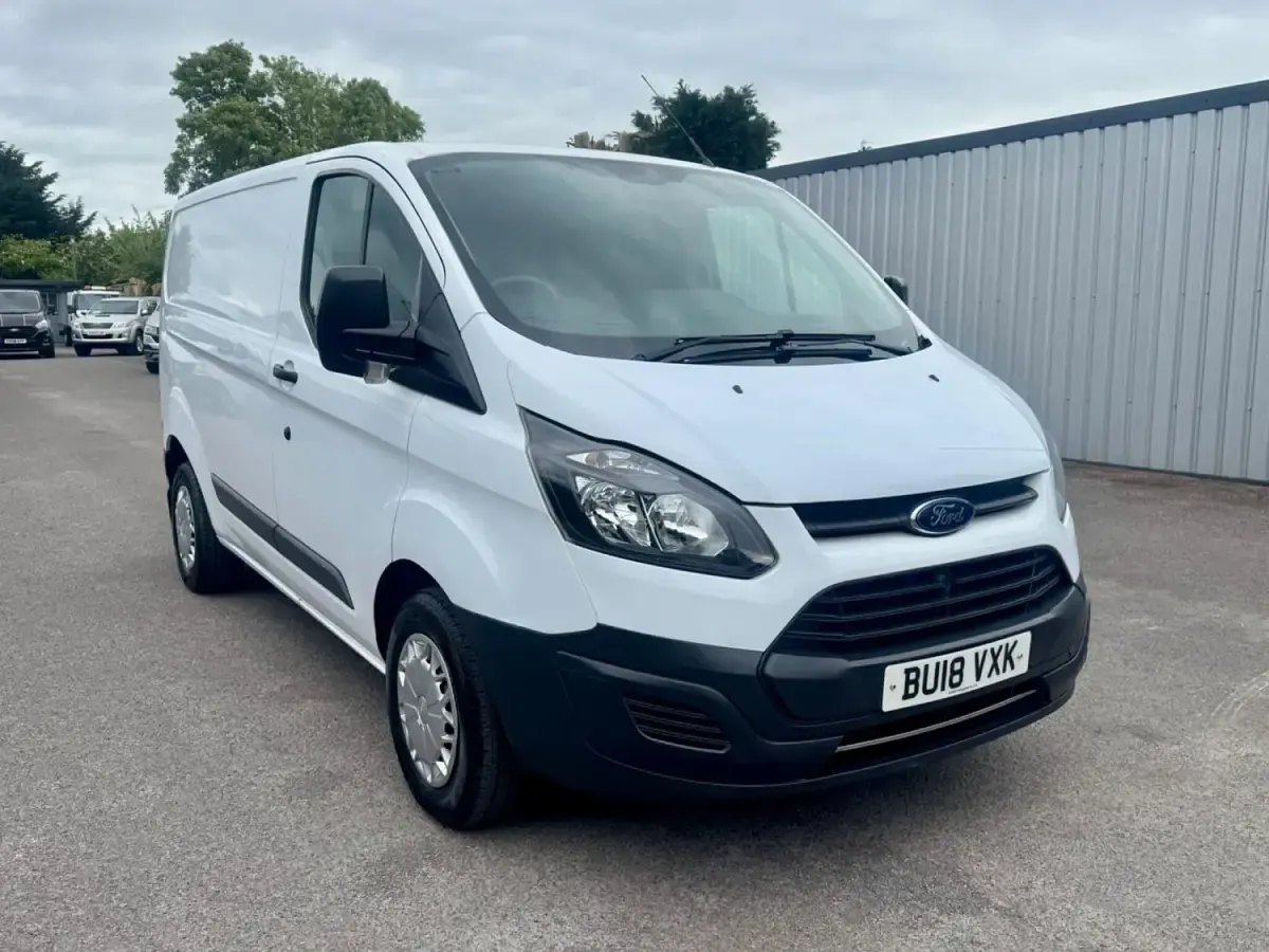 Usado Ford Transit Custom 105 HP (77 kW) 2018 Branco Van