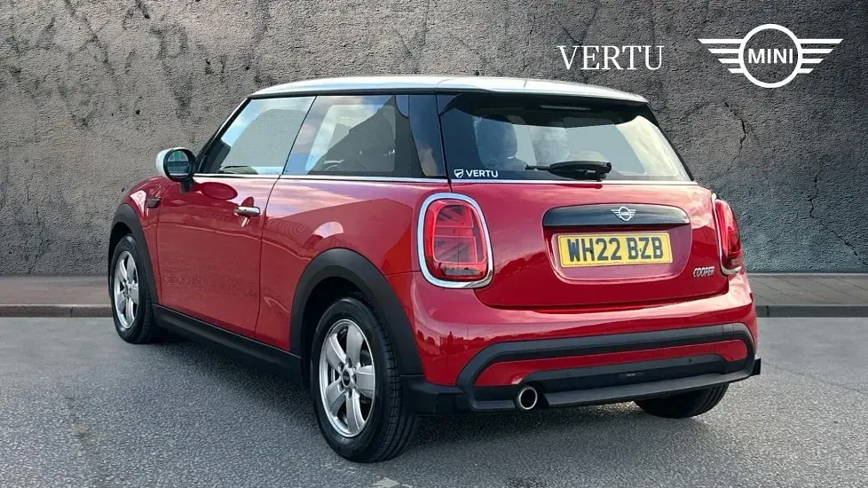 Used Mini Cooper Classic 136 HP (100 kW) 2022 Red Hatchback