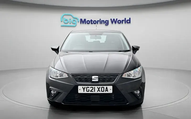 Usado Seat Ibiza SE Technology 95 CV (69 kW) 2021 Negro Utilitario
