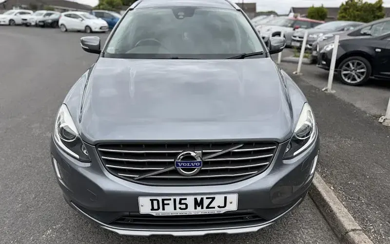 Used Volvo XC60 SE Lux 190 HP (139 kW) 2015 Grey SUV