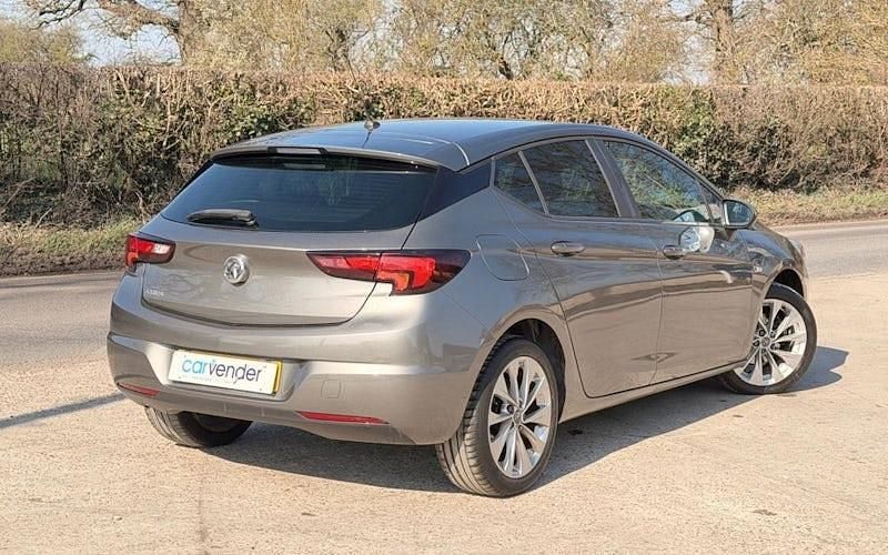 Used Vauxhall Astra Design Edition 101 HP (74 kW) 2018 Hatchback
