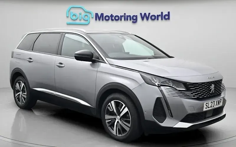 Second-hand Peugeot 5008 Allure+ 131 CP (96 kW) 2023 SUV