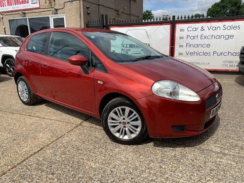 Red Used 2007 Fiat Grande Punto Dynamic Hatchback | £899 (Fair price) - Image 1/4