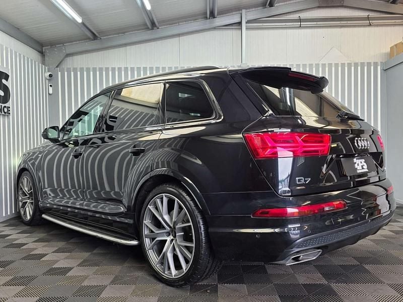 Used Audi Q7 Advanced 286 HP (210 kW) 2019 Black SUV