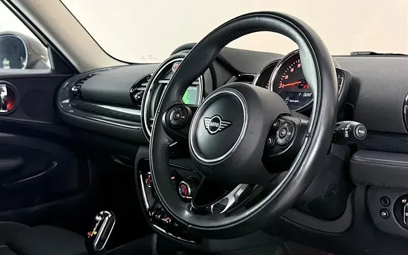 Usado Mini Cooper Clubman Classic 192 HP (141 kW) 2018 Branco Carrinha