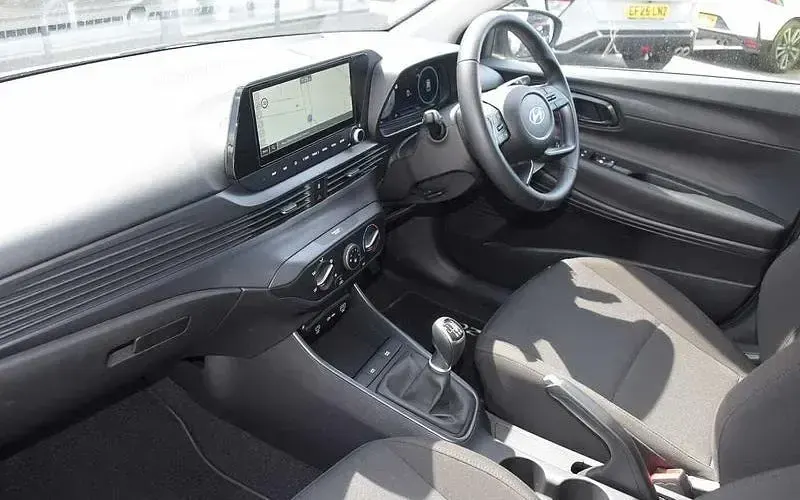 Used Hyundai i20 Advanced 101 HP (74 kW) 2025 Grey Hatchback
